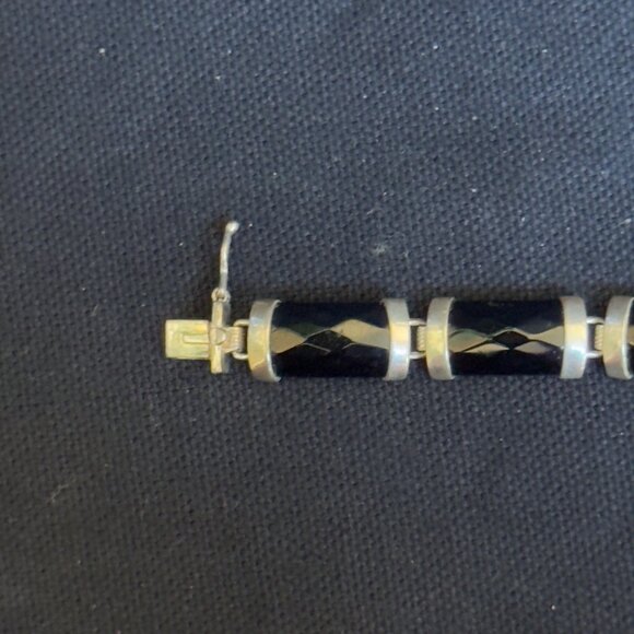 Elegant Vintage .925 Sterling Silver Faceted Onyx Womens Bracelet Secure Clasp - Picture 11 of 12